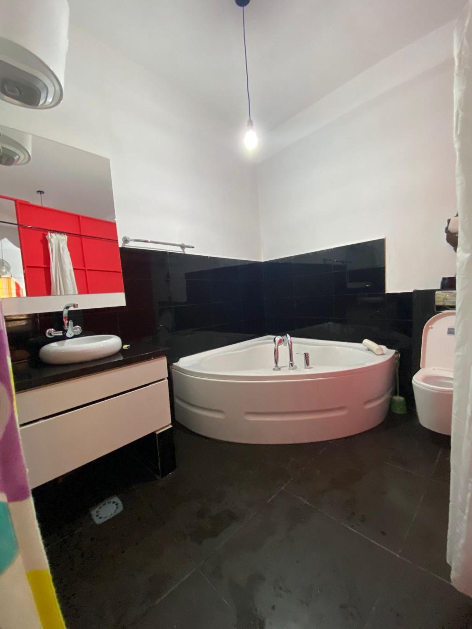 צ'פצ'אוונה Hostal Valencia - Private Room With Bathroom מראה חיצוני תמונה